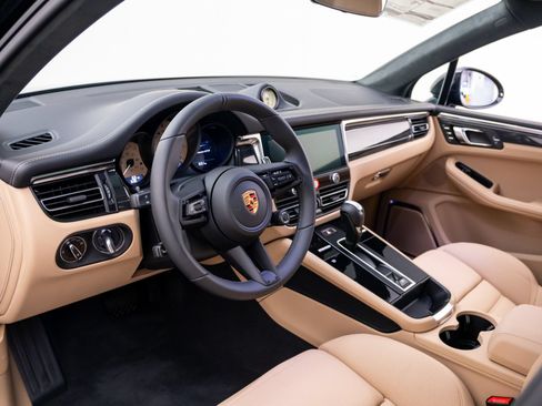 New 2026 Porsche Macan GTS AWD/4WD image 4
