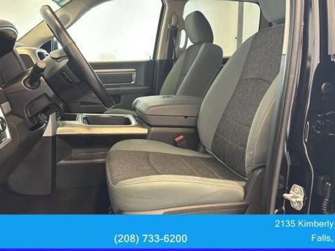 Used 2019 RAM 1500 Classic SLT w/ Black Appearance Group AWD/4WD image 9
