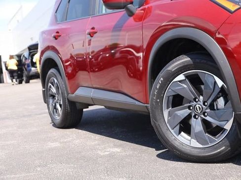 Certified 2025 Nissan Rogue SV w/ SV Premium Package FWD image 3