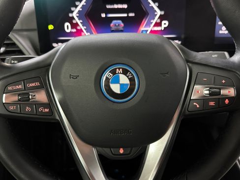 Used 2023 BMW i4 eDrive40 w/ Premium Package RWD image 11