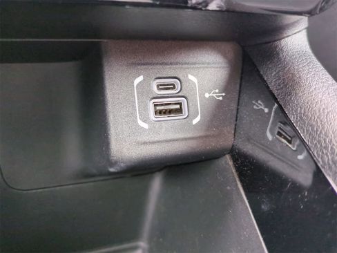 Certified 2024 Jeep Compass Limited w/ Elite Group image 31