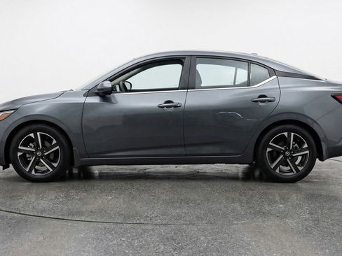 Used 2025 Nissan Sentra SV image 5