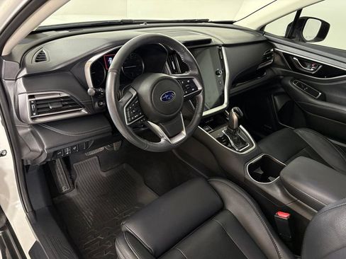 Used 2023 Subaru Outback Touring AWD/4WD image 17