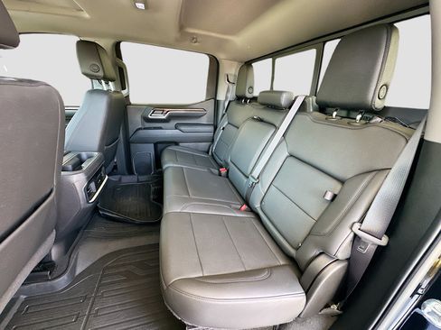 Used 2023 GMC Sierra 1500 Elevation w/ Elevation Premium Package AWD/4WD image 24