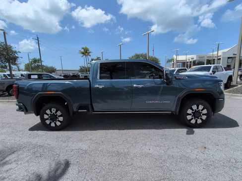 Used 2024 GMC Sierra 2500 Denali w/ Denali Reserve Package AWD/4WD image 4