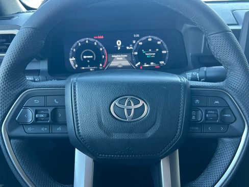 Used 2025 Toyota Tacoma TRD Sport image 19