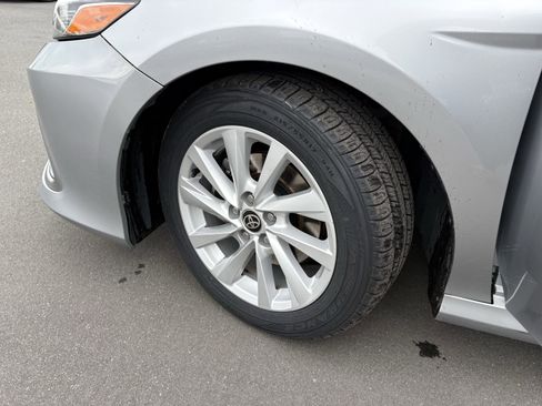 Used 2021 Toyota Camry LE image 34