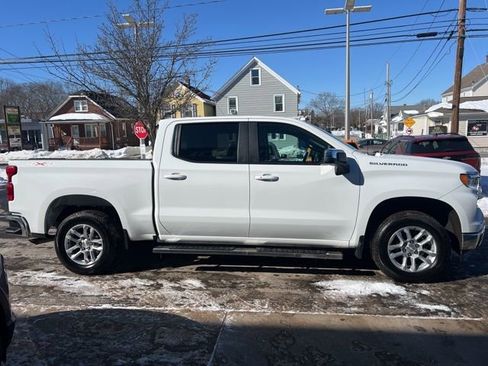 Used 2022 Chevrolet Silverado 1500 LT image 7