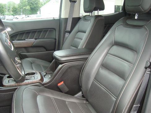 Certified 2022 GMC Canyon Denali image 27