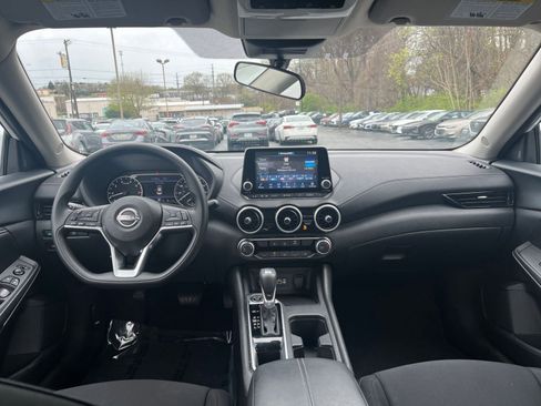 Used 2025 Nissan Sentra SV image 28