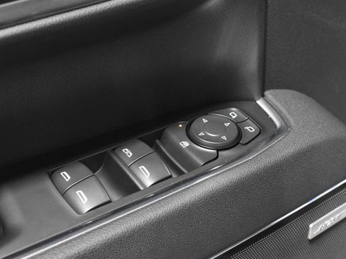 Used 2025 Chevrolet Silverado 1500 LT Trail Boss w/ Convenience Package II image 10