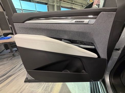 Used 2025 Cadillac Escalade ESV V image 66