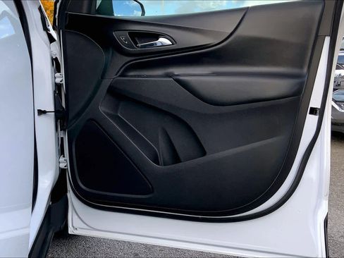 Used 2022 Chevrolet Equinox LT image 22