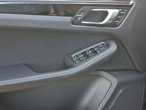 Used 2023 Porsche Macan image 14