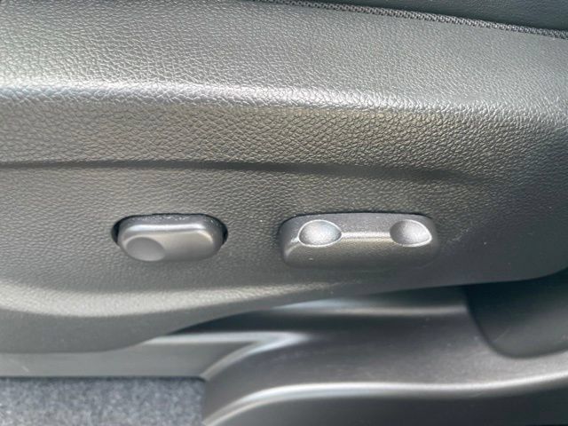 Used 2019 Buick Encore Preferred FWD image 11