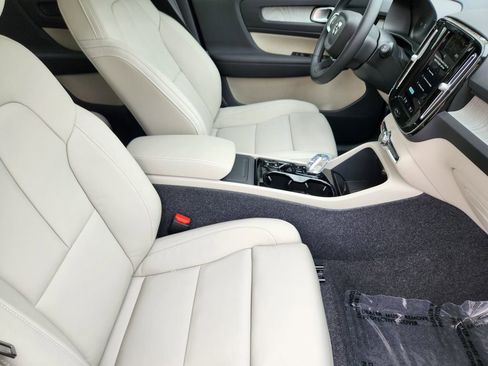 New 2026 Volvo XC40 B5 Plus w/ Protection Package Premier image 5