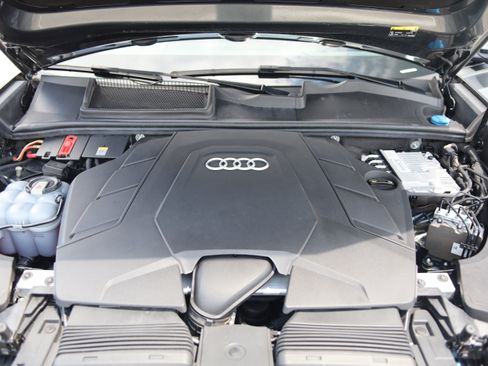 Used 2020 Audi Q8 Prestige w/ Prestige Package AWD/4WD image 46