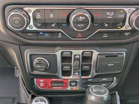 Used 2022 Jeep Wrangler Unlimited Rubicon 4xe w/ Cold Weather Group image 25