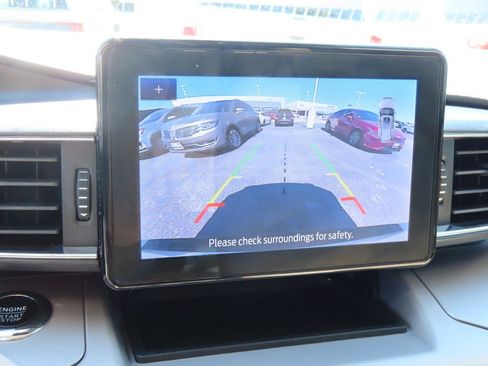 Certified 2023 Ford Explorer XLT w/ Equipment Group 202A image 33