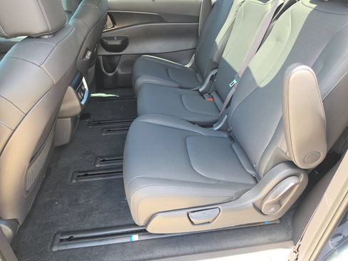 New 2027 Kia Carnival SX Prestige FWD image 17