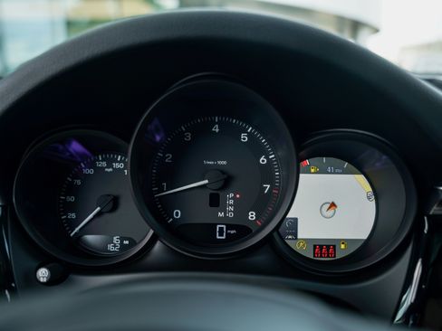 New 2026 Porsche Macan image 20