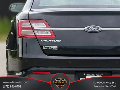 Used 2015 Ford Taurus Limited FWD image 13