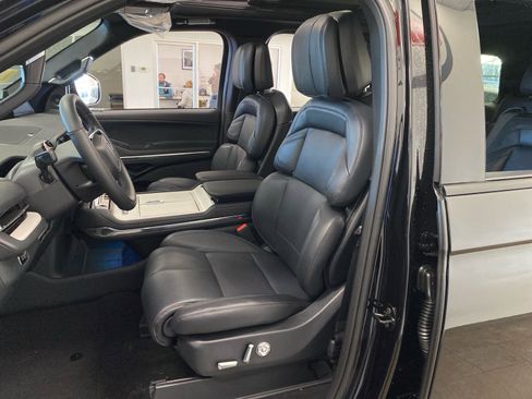 New 2026 Lincoln Navigator Reserve w/ Jet Appearance Package image 19