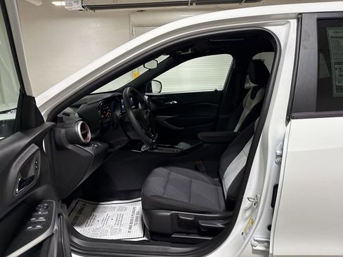 New 2026 Chevrolet Trax RS w/ Sunroof Package image 19