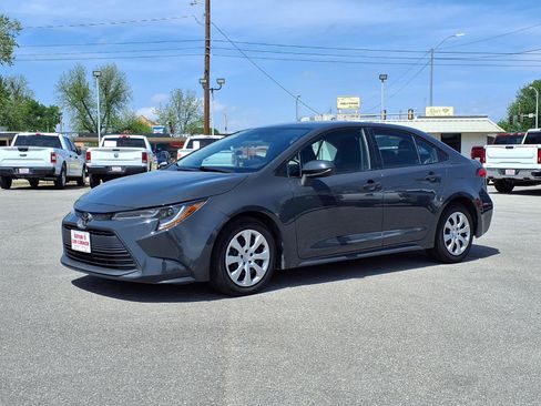 Used 2023 Toyota Corolla LE FWD image 18