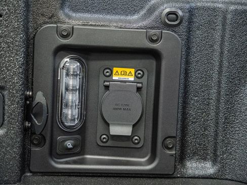 Certified 2026 Ford Maverick Lariat w/ Black Appearance Package image 13