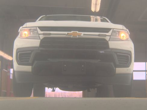 Used 2022 Chevrolet Colorado LT w/ Fleet Safety Package image 2