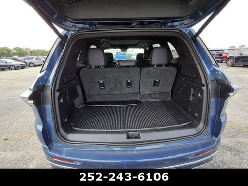 Used 2026 Buick Enclave Avenir w/ Super Cruise Package FWD image 9