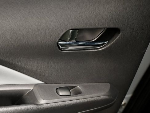 Used 2023 Nissan Kicks SR w/ SR Premium Package image 15