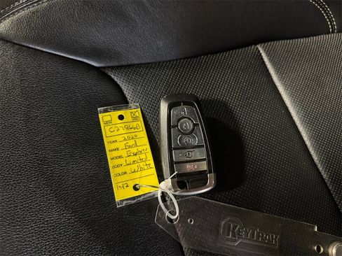 Used 2020 Ford Explorer Limited image 32