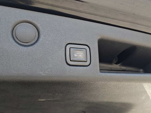 Used 2019 Chevrolet Equinox LT AWD/4WD image 28