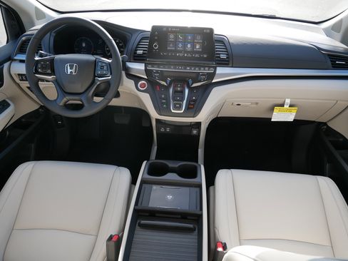 New 2026 Honda Odyssey EX-L image 10