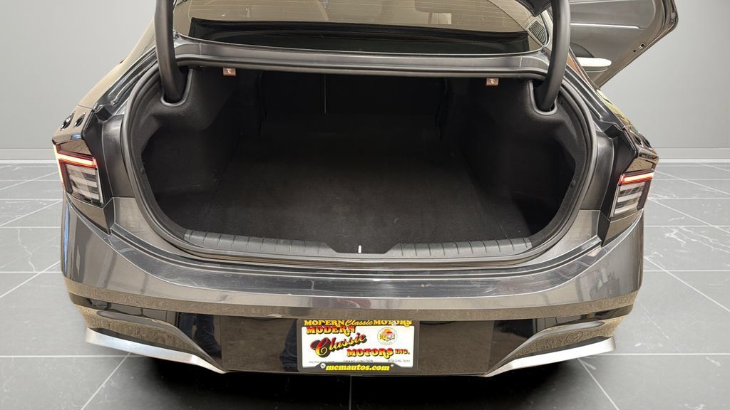 Used 2025 Hyundai Sonata SEL FWD image 24