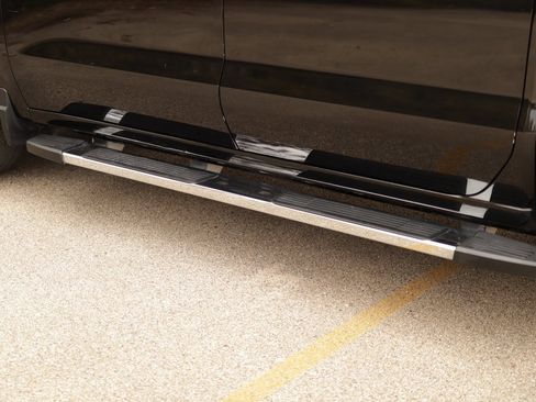 Used 2022 Chevrolet Silverado 1500 LT image 36