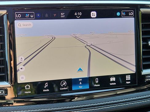 Used 2027 Chrysler Pacifica Limited FWD image 25