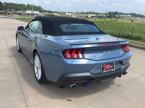 Used 2025 Ford Mustang GT Premium RWD image 7
