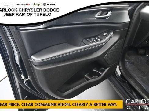 Used 2023 Jeep Grand Cherokee Altitude AWD/4WD image 13