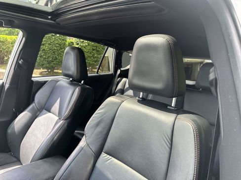 Used 2018 Toyota RAV4 SE w/ Power Extra Value Package AWD/4WD image 19