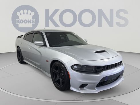 Used 2022 Dodge Charger Scat Pack RWD image 10