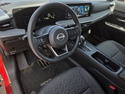 Used 2026 Nissan Kicks SV FWD image 15