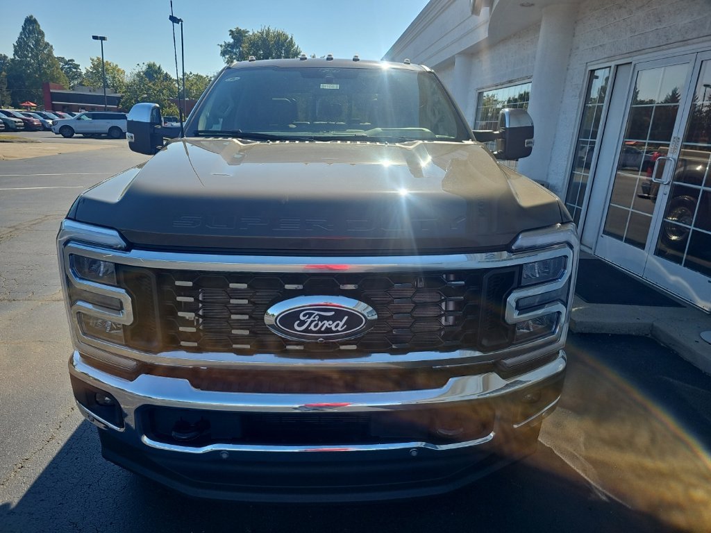 New 2027 Ford F350 Lariat w/ Lariat Ultimate Package AWD/4WD image 3