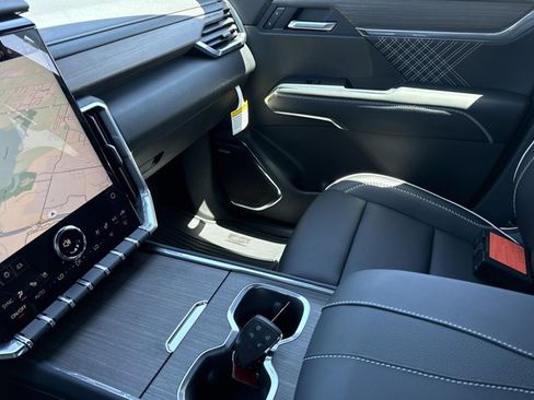 New 2026 GMC Acadia Denali w/ Super Cruise Package FWD image 23