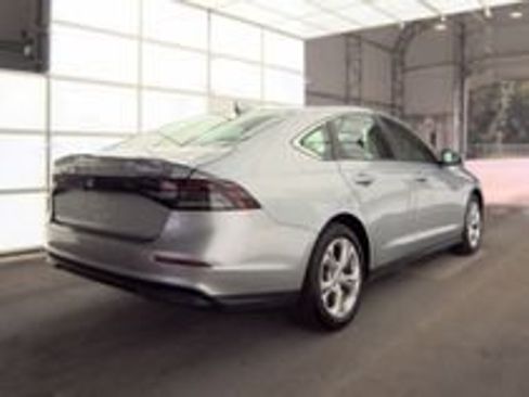 Used 2025 Honda Accord LX image 18