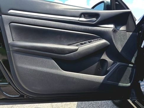 Used 2022 Nissan Altima 2.5 SV image 18