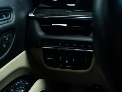 Used 2021 Cadillac Escalade ESV Premium Luxury w/ Driver Assist Tech Package image 14