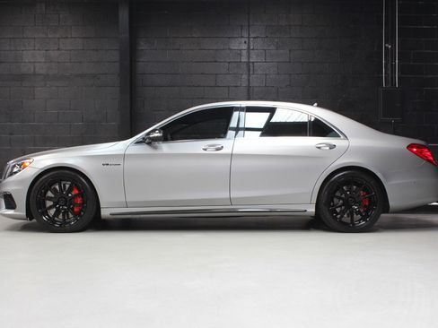 Used 2017 Mercedes-Benz S 63 AMG AMG S 63 Carbon Fiber Exterior w/ Carbon Fiber Exterior Package image 3